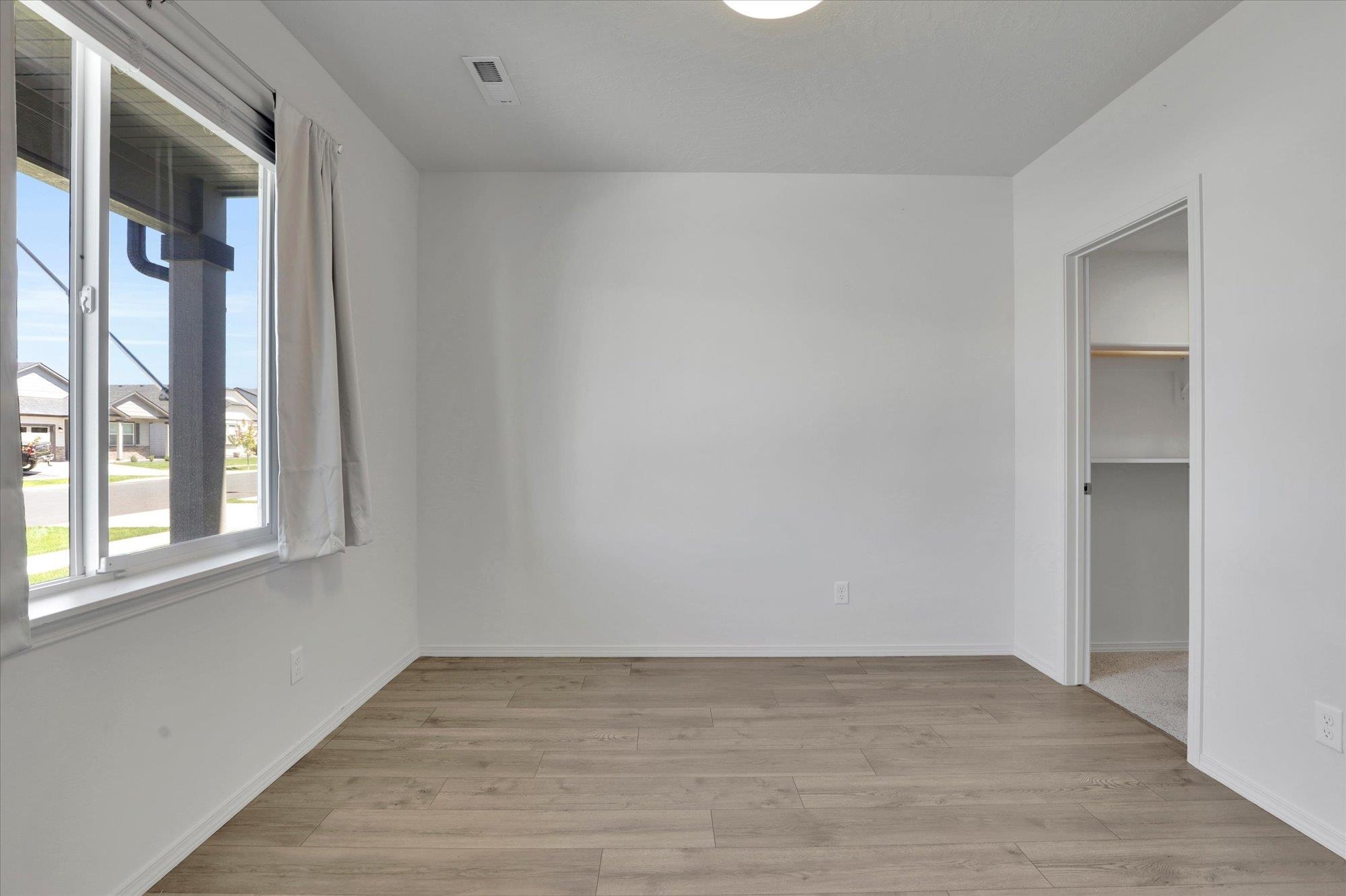 Deer Park, Washington, 99006, United States, 4 Bedrooms Bedrooms, ,3 BathroomsBathrooms,Residential,For Sale,1919491