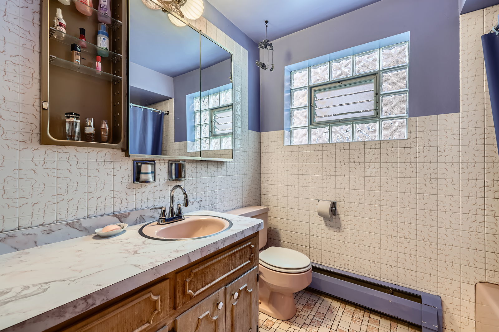 Chicago, Illinois, 60638, United States, 5 Bedrooms Bedrooms, ,Residential,For Sale,1878151
