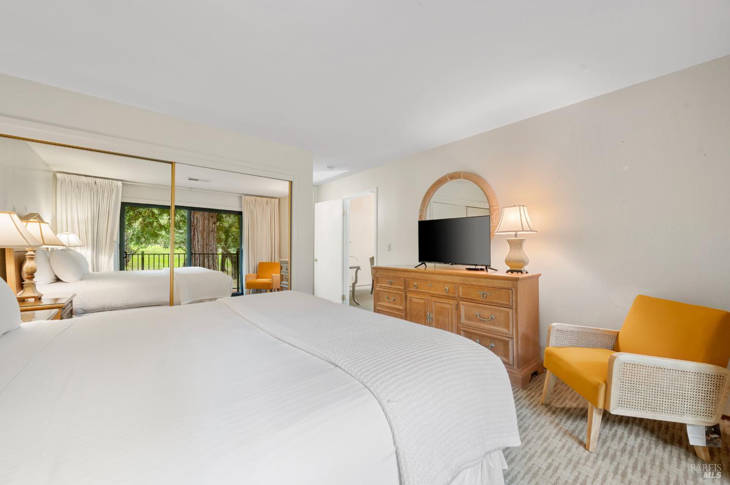 Napa, California, 94558, United States, 3 Bedrooms Bedrooms, ,2 BathroomsBathrooms,Residential,For Sale,1988085