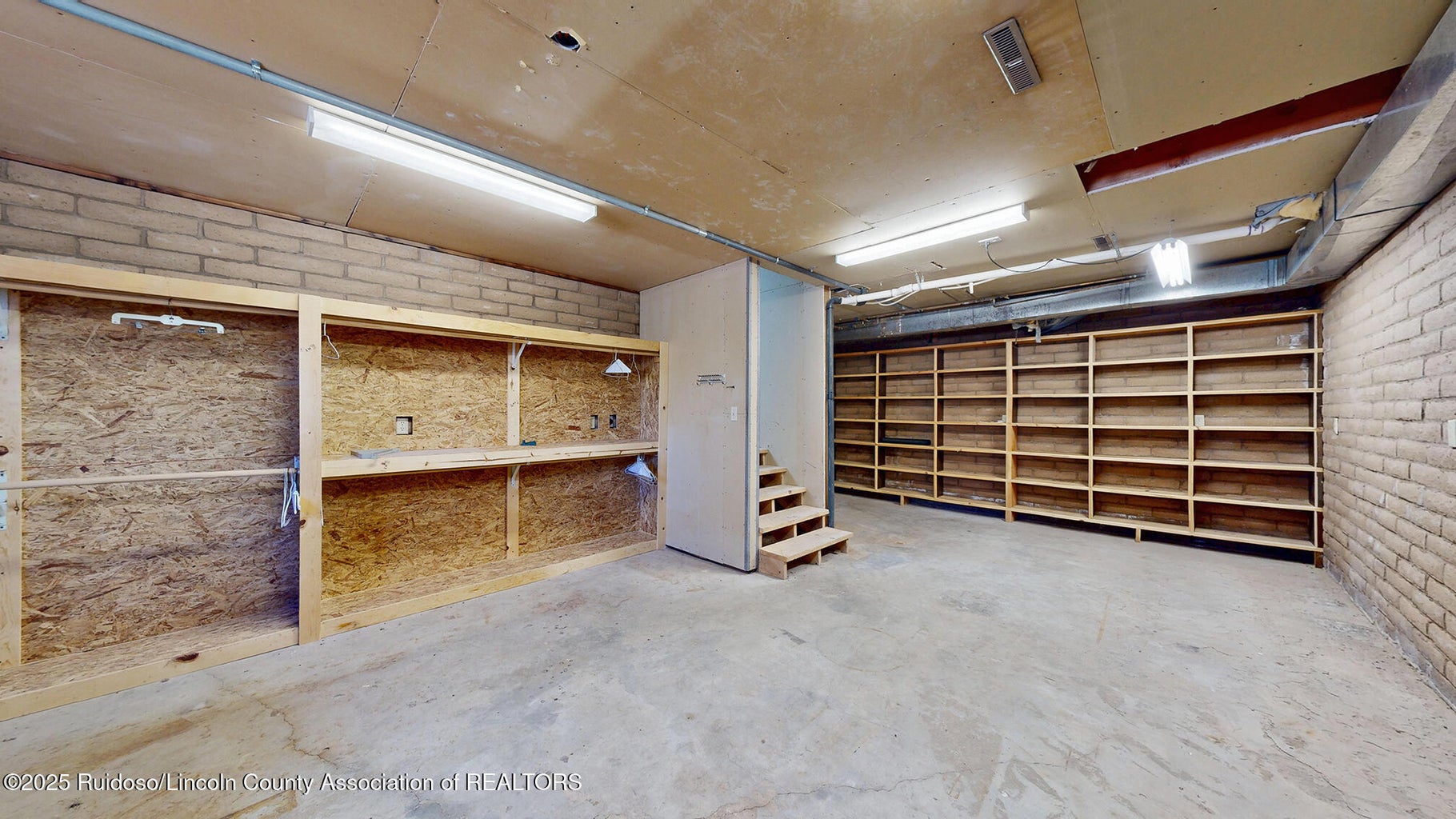 Ruidoso, New Mexico, 88345, United States, 3 Bedrooms Bedrooms, ,3 BathroomsBathrooms,Residential,For Sale,1826738