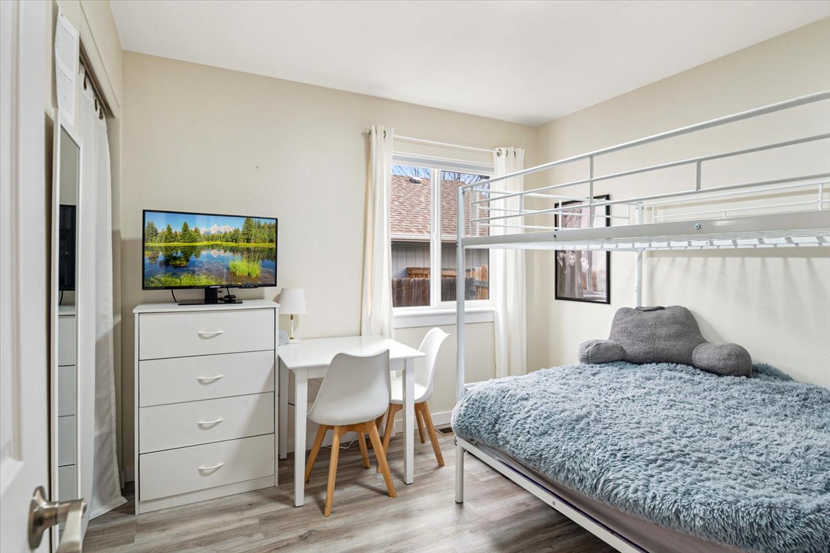 Redmond, Oregon, 97756, United States, 3 Bedrooms Bedrooms, ,2 BathroomsBathrooms,Residential,For Sale,1991530