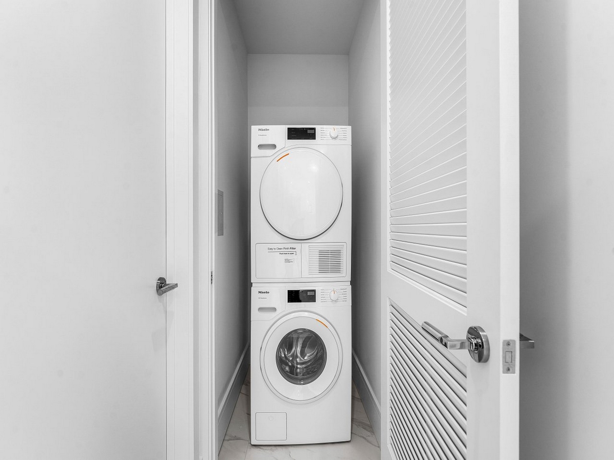  220 Lake Shore Drive, Lake Park, FL, 33403 - 物件實景