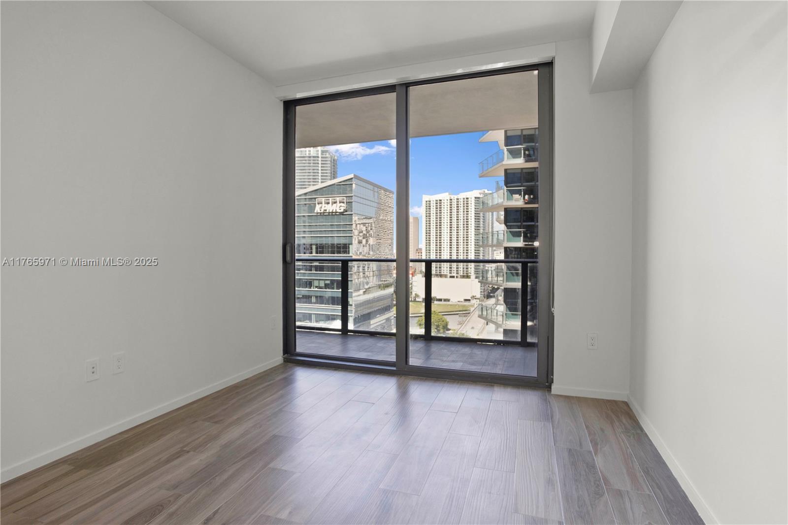 Miami, Florida, 33130, United States, 3 Bedrooms Bedrooms, ,3 BathroomsBathrooms,Residential,For Sale,1743213