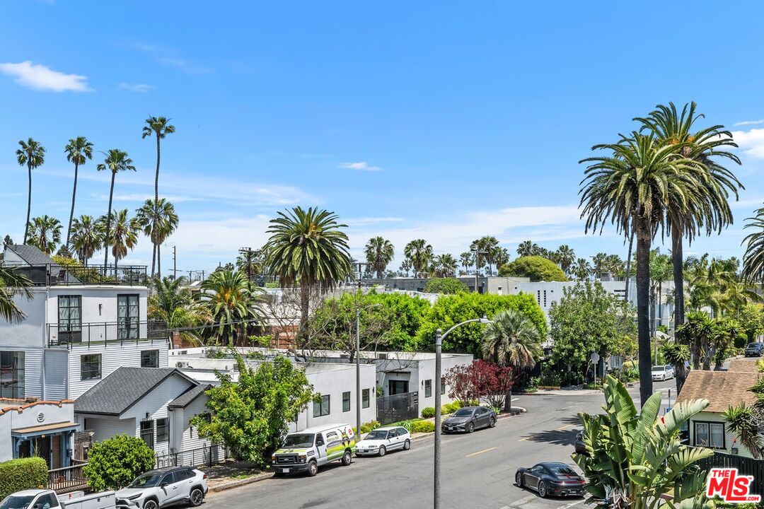 Venice, California, 90291, United States, 4 Bedrooms Bedrooms, ,4 BathroomsBathrooms,Residential,For Sale,1926607