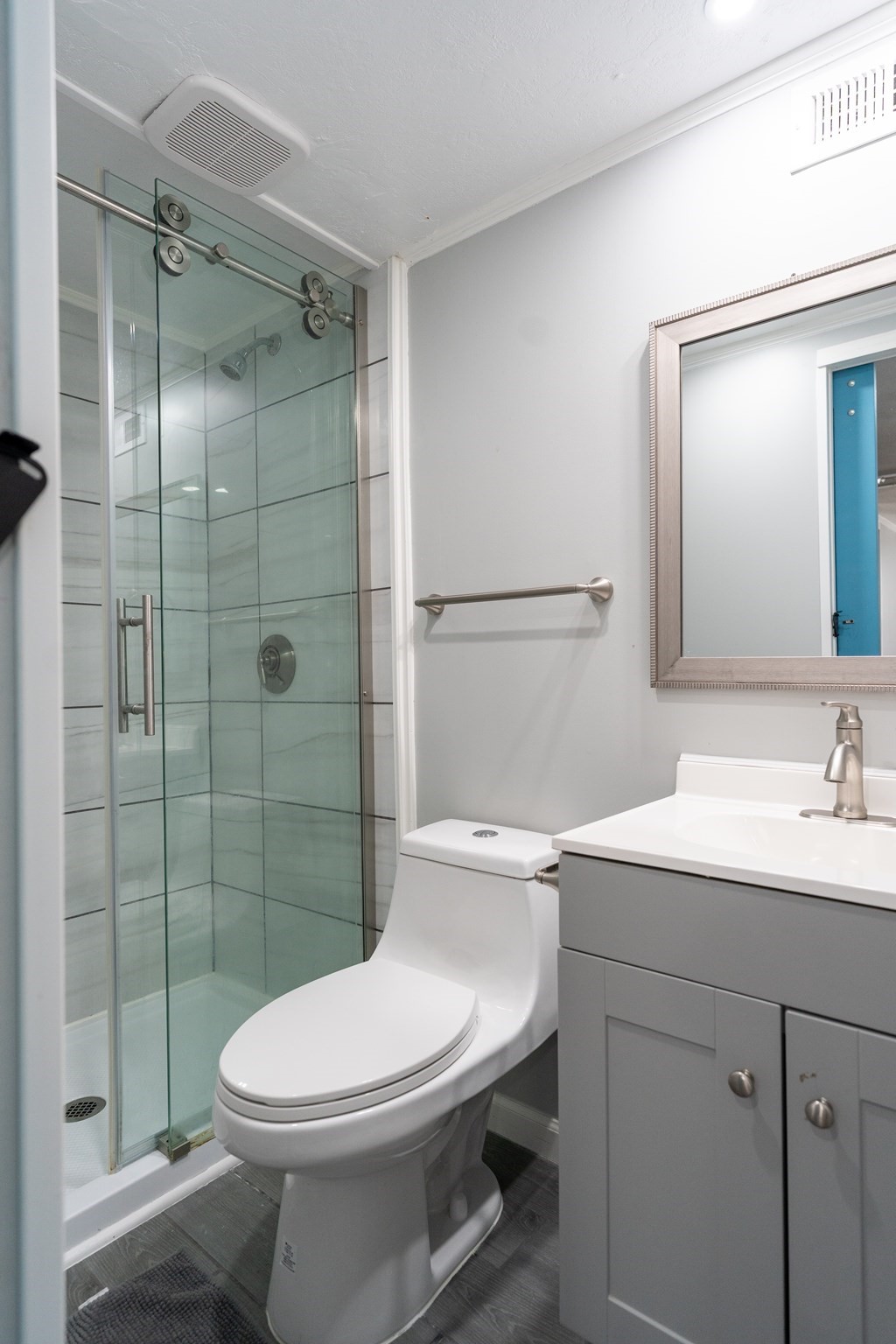 Randolph, Massachusetts, 02368, United States, 4 Bedrooms Bedrooms, ,2 BathroomsBathrooms,Residential,For Sale,2009735