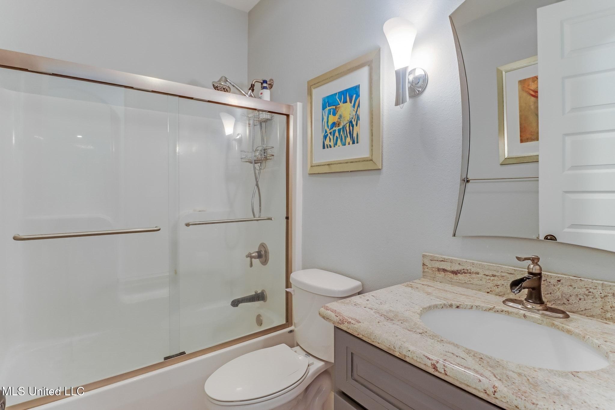 Biloxi, Mississippi, 39532, United States, 6 Bedrooms Bedrooms, ,3 BathroomsBathrooms,Residential,For Sale,1931877