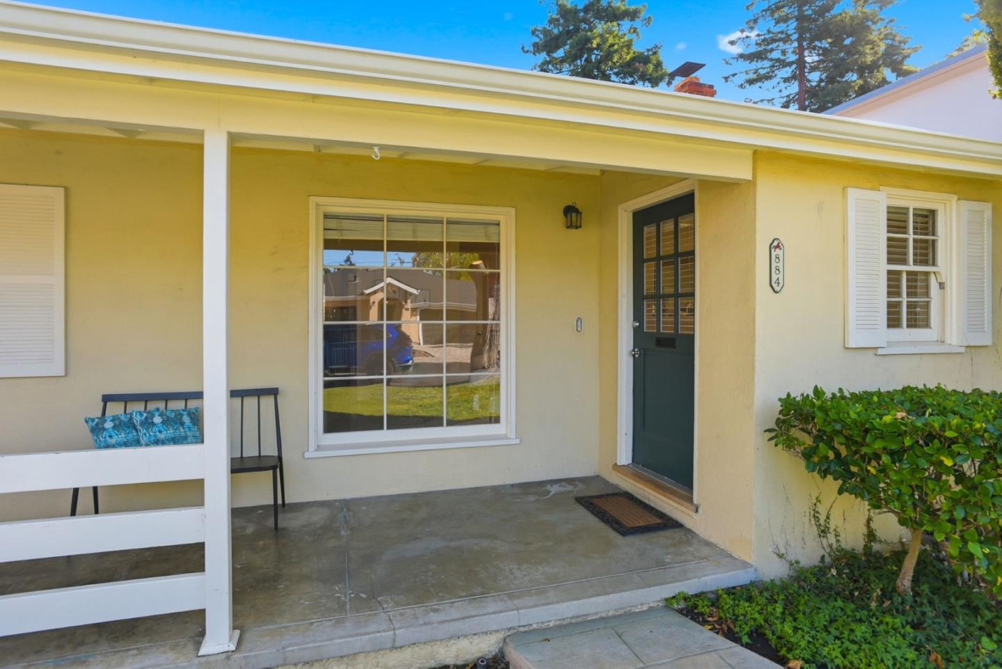 Palo Alto, California, 94303, United States, 2 Bedrooms Bedrooms, ,2 BathroomsBathrooms,Residential,For Sale,1989685