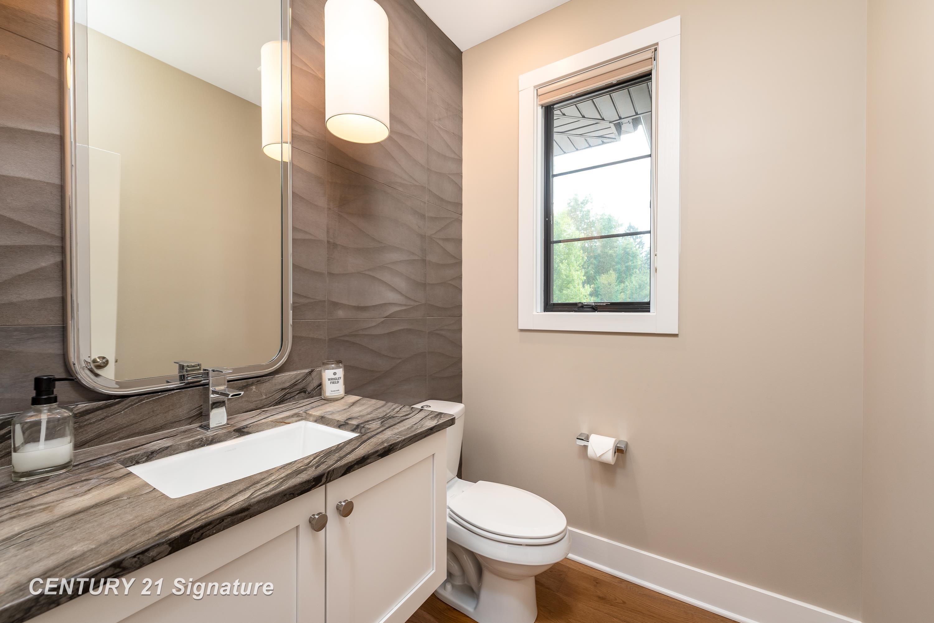 Midland, Michigan, 48642, United States, 4 Bedrooms Bedrooms, ,5 BathroomsBathrooms,Residential,For Sale,1975618