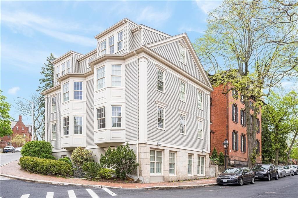 Providence, Rhode Island, 02903, United States, 2 Bedrooms Bedrooms, ,2 BathroomsBathrooms,Residential,For Sale,1868590