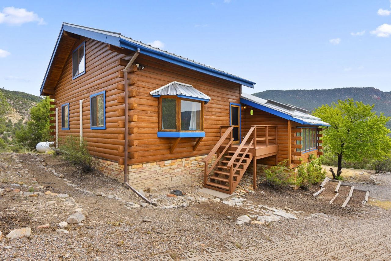 Jemez Springs, New Mexico, 87025, United States, 3 Bedrooms Bedrooms, ,3 BathroomsBathrooms,Residential,For Sale,1912004