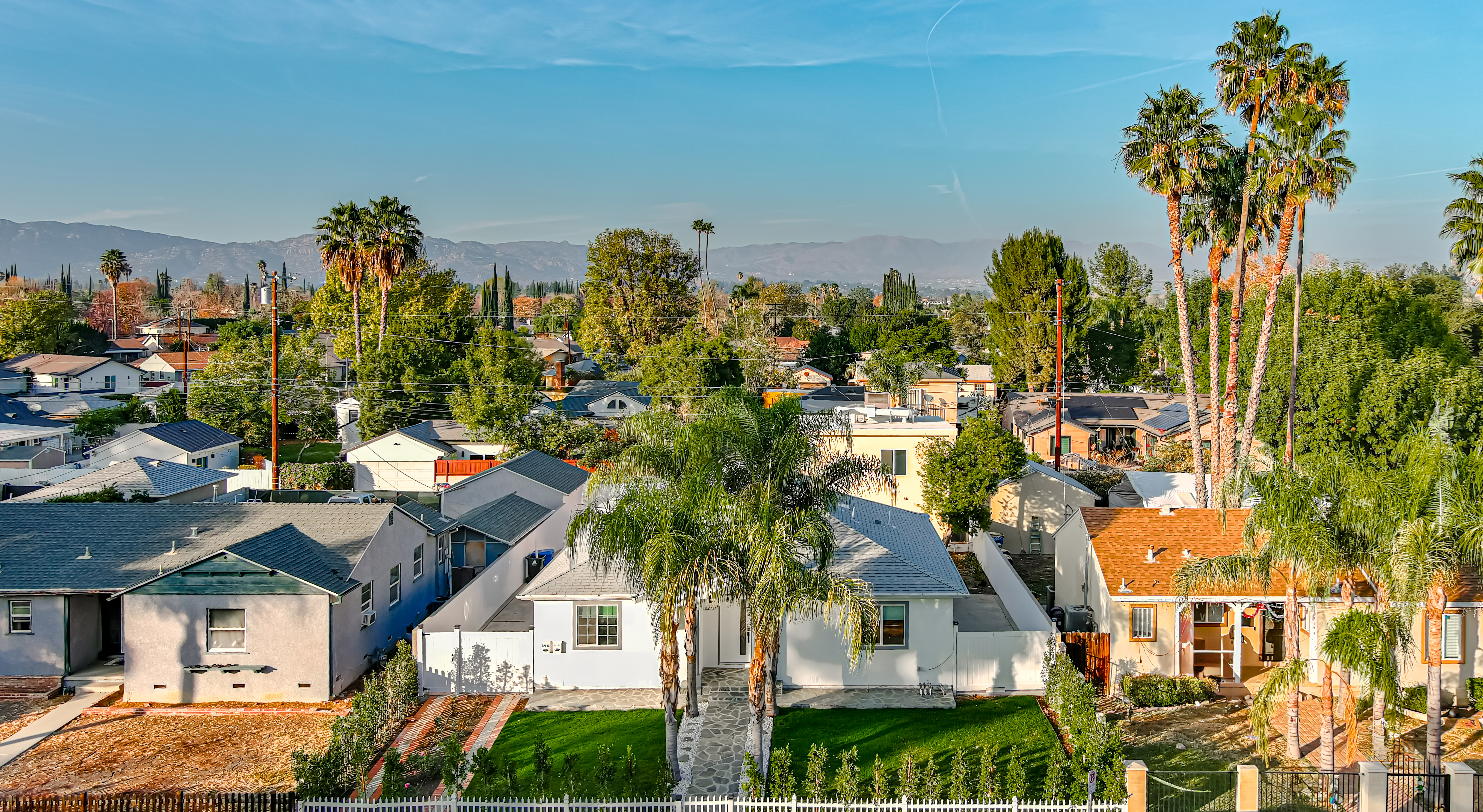 Woodland Hills, California, 91303, United States, 6 Bedrooms Bedrooms, ,7 BathroomsBathrooms,Residential,For Sale,1838273
