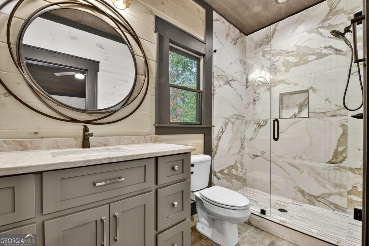 Mineral Bluff, Georgia, 30559, United States, 6 Bedrooms Bedrooms, ,3 BathroomsBathrooms,Residential,For Sale,1989738