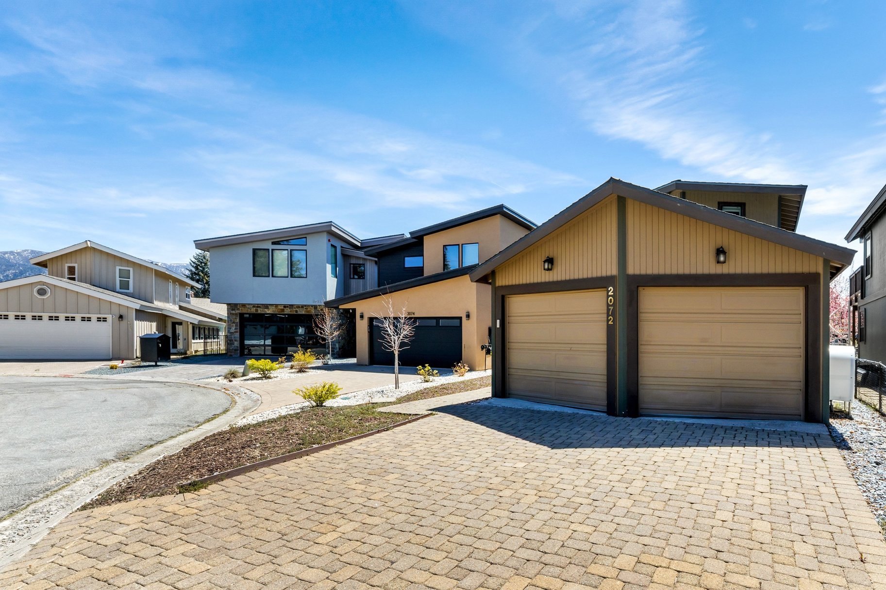  BEAUTIFULLY REMODELED WATERFRONT HOME WITH BOAT DOCK - 物件實景