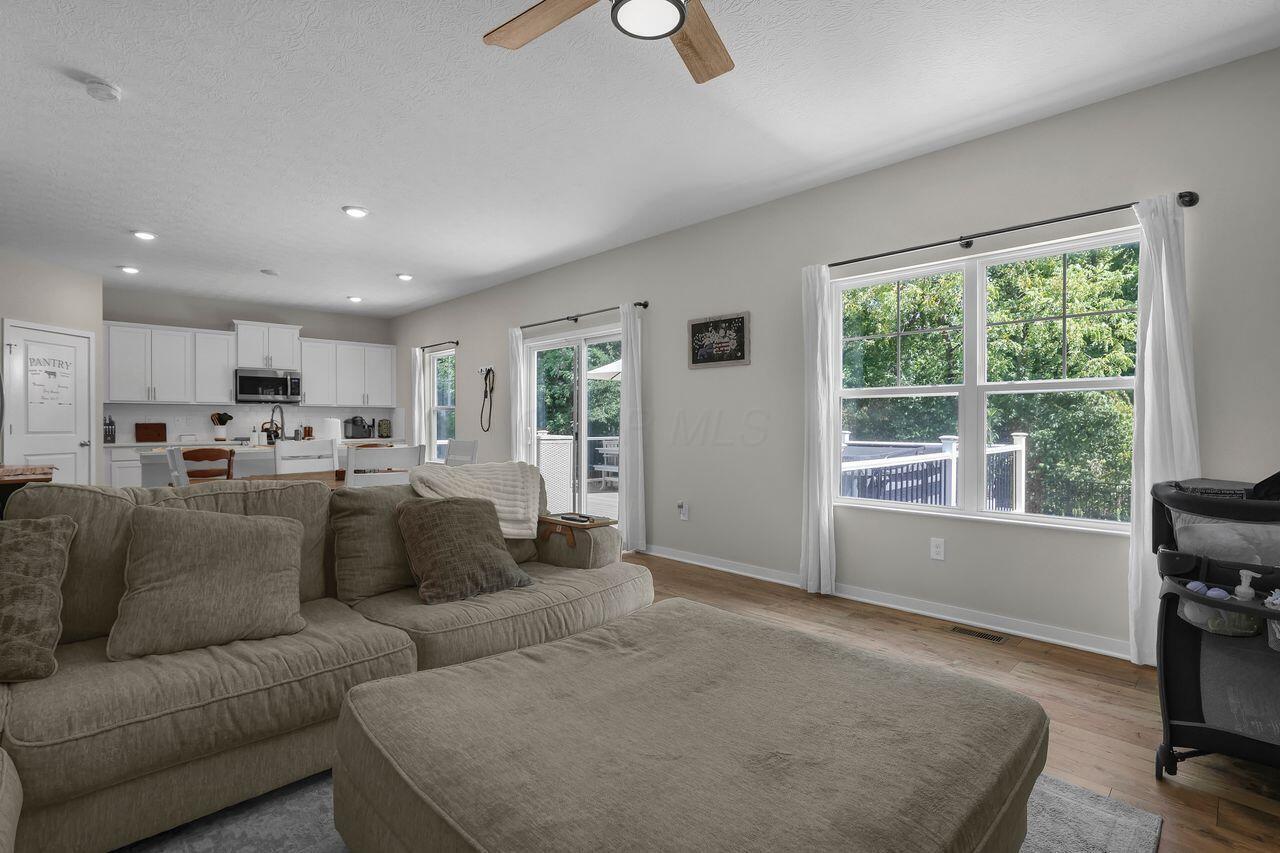 Grove City, Ohio, 43123, United States, 4 Bedrooms Bedrooms, ,4 BathroomsBathrooms,Residential,For Sale,1940093