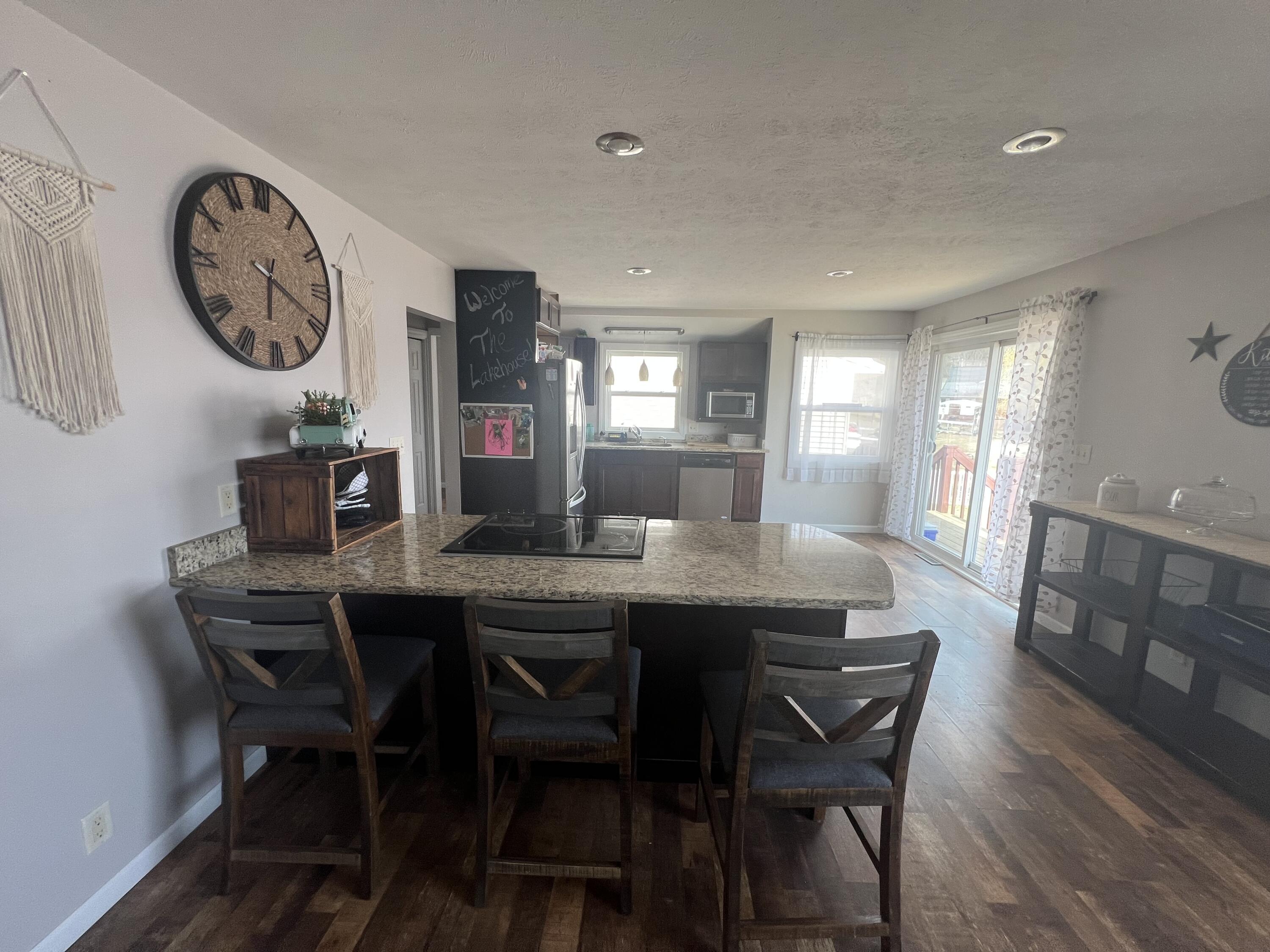 Fremont, Michigan, 49412, United States, 3 Bedrooms Bedrooms, ,2 BathroomsBathrooms,Residential,For Sale,1743034