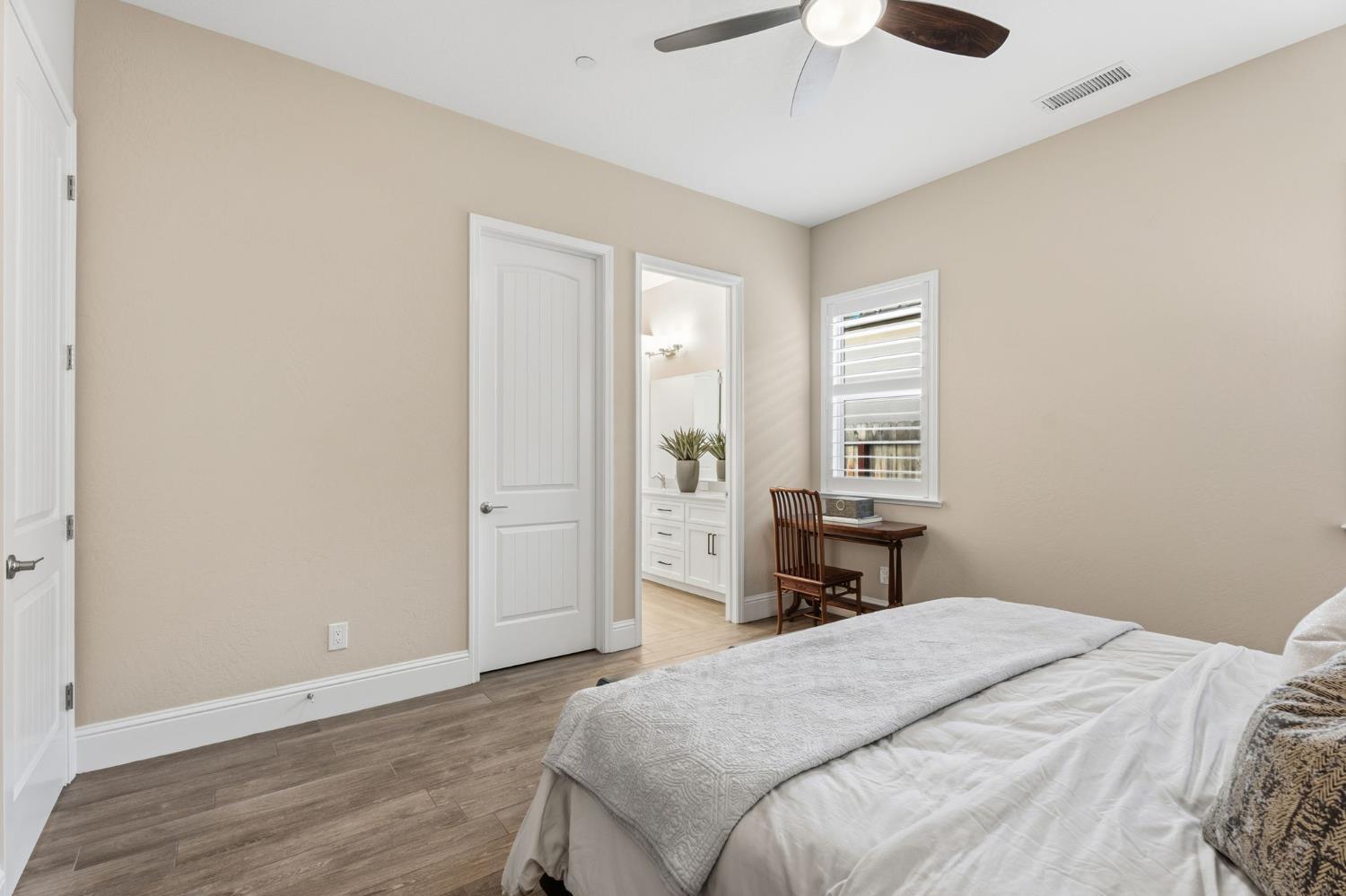 Clovis, California, 93619, United States, 4 Bedrooms Bedrooms, ,4 BathroomsBathrooms,Residential,For Sale,2010816