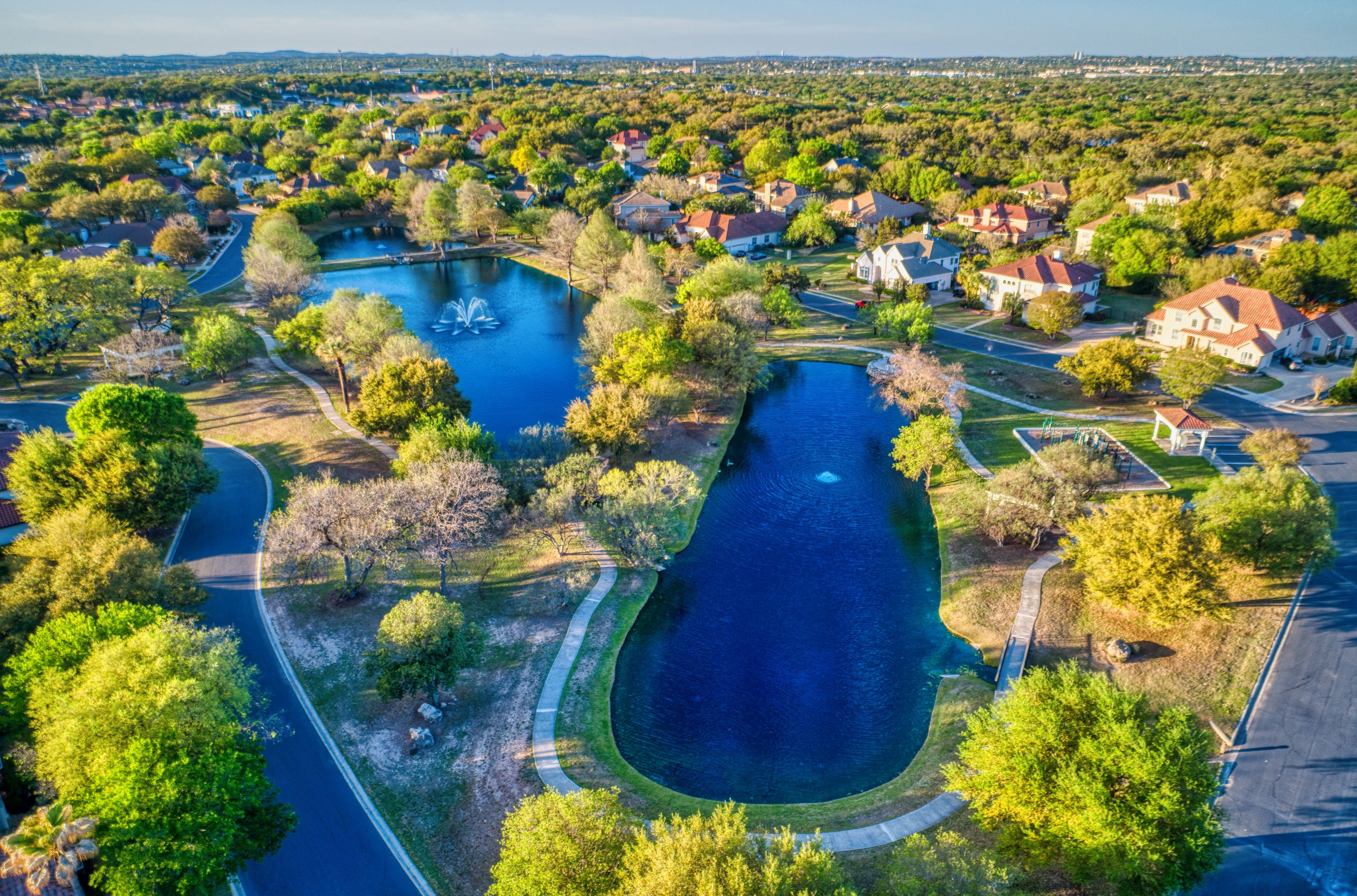  Stunning Remodel Near Private Lake & Trails - 物件實景