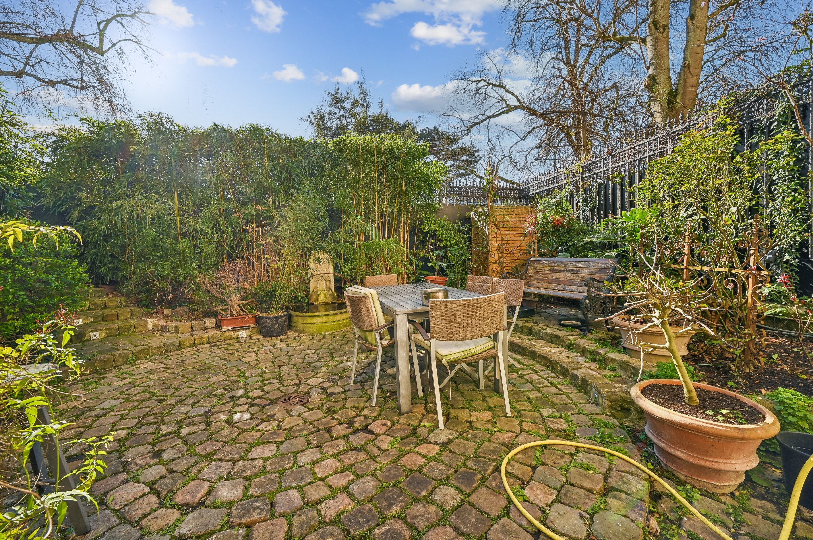  Avenue Foch — Exceptional Duplex Designed by Pierre Yovanovitch with Landscaped… - 物件實景