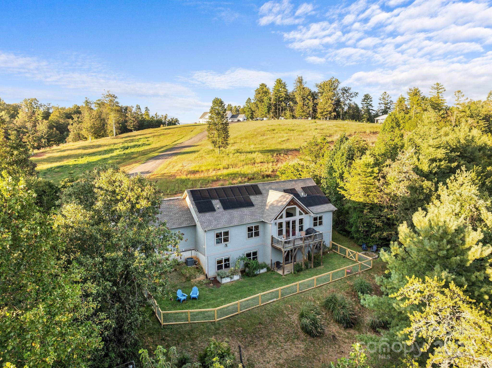 Weaverville, North Carolina, 28787, United States, 4 Bedrooms Bedrooms, ,4 BathroomsBathrooms,Residential,For Sale,1947995
