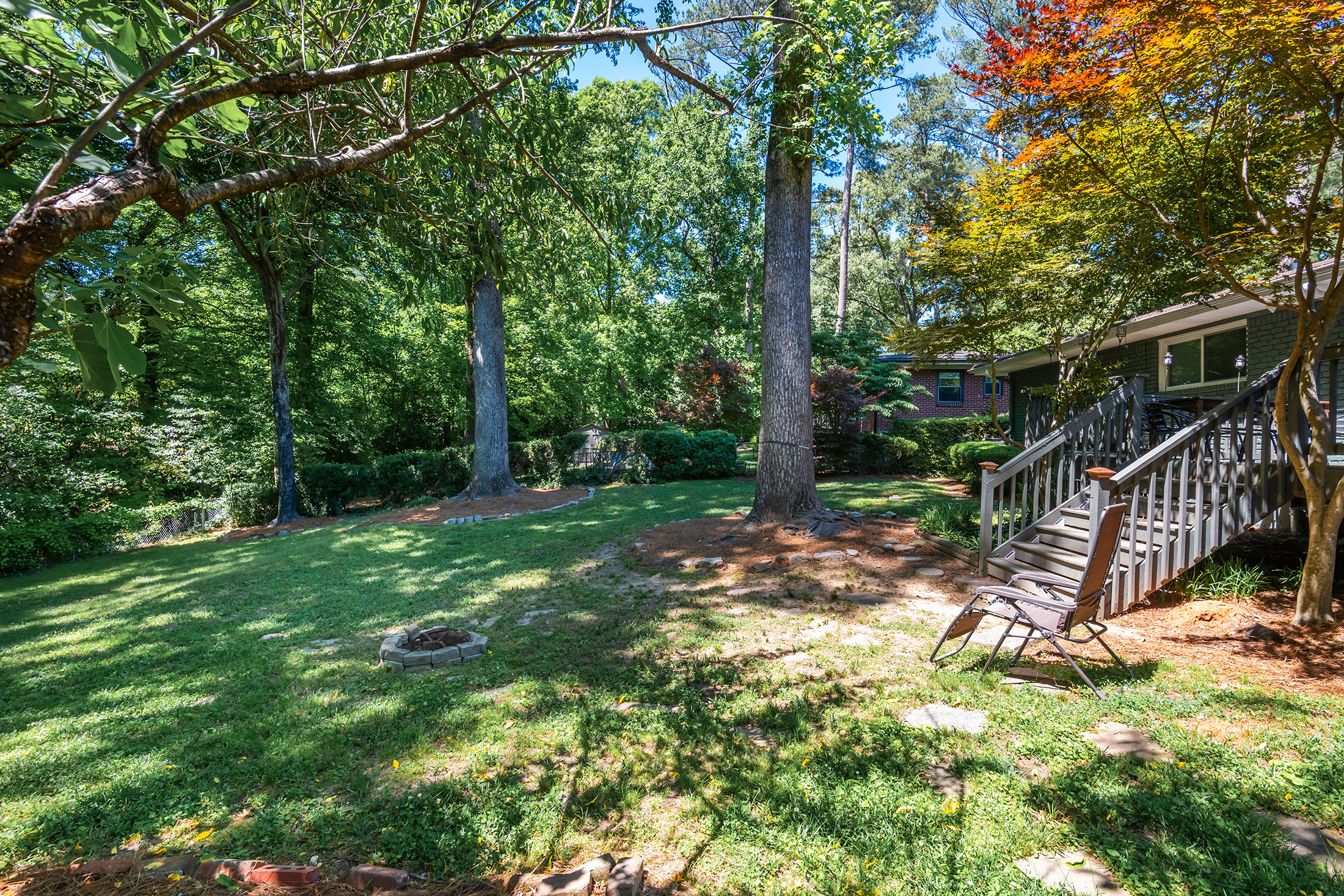  Classic Brick Ranch in Sought-After Wakefield Forest - 物件實景