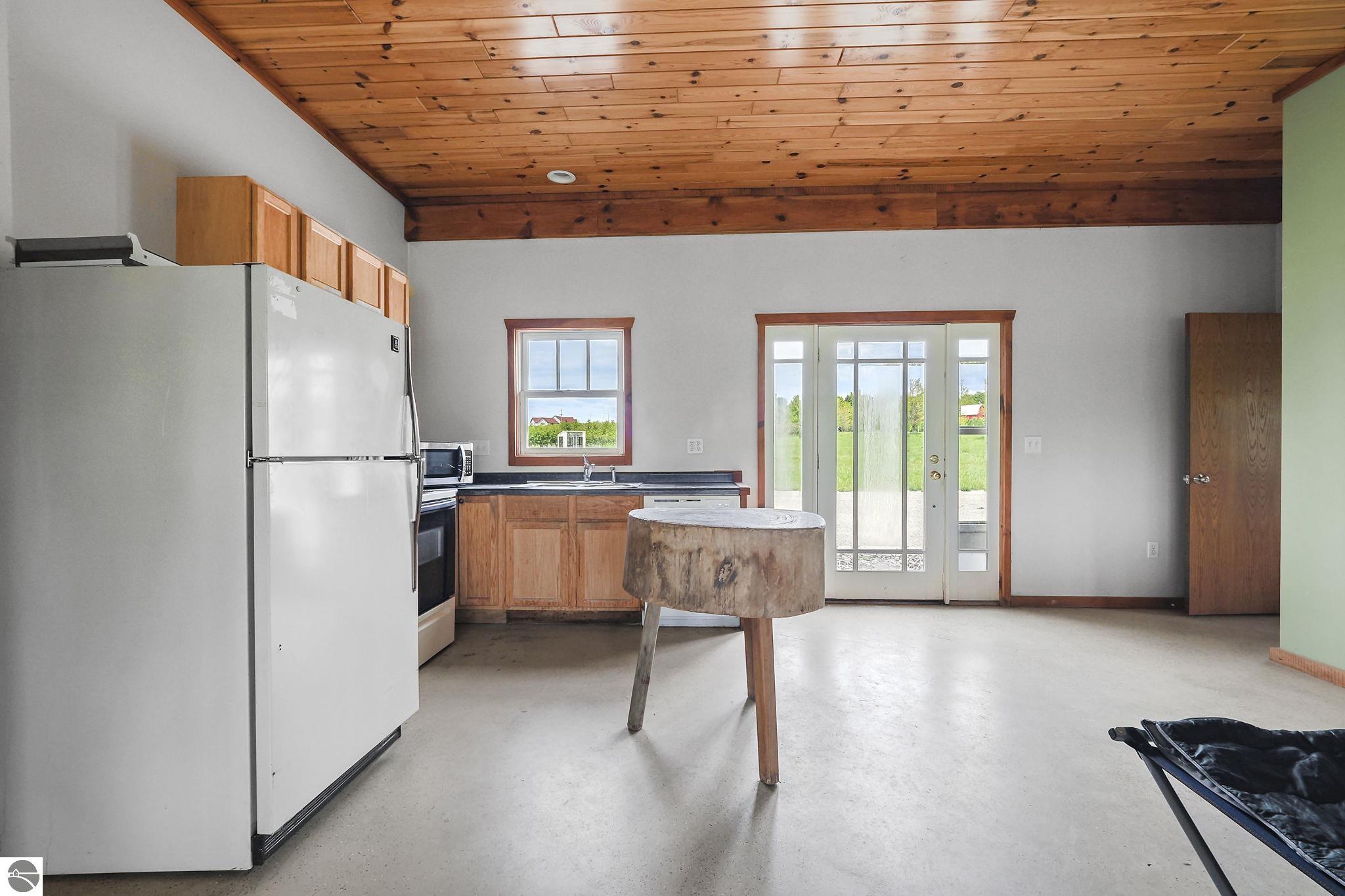 Traverse City, Michigan, 49686, United States, 3 Bedrooms Bedrooms, ,1 BathroomBathrooms,Residential,For Sale,1847565