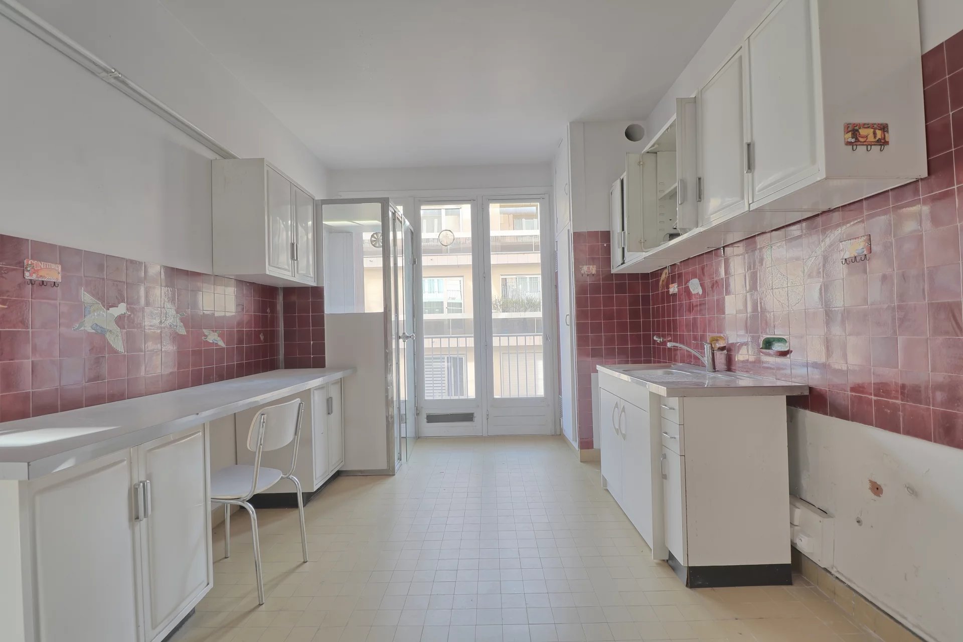 Lyon 6ème, Auvergne-Rhône-Alpes, 69006, FR, 3 Bedrooms Bedrooms, ,2 BathroomsBathrooms,Residential,For Sale,2000636