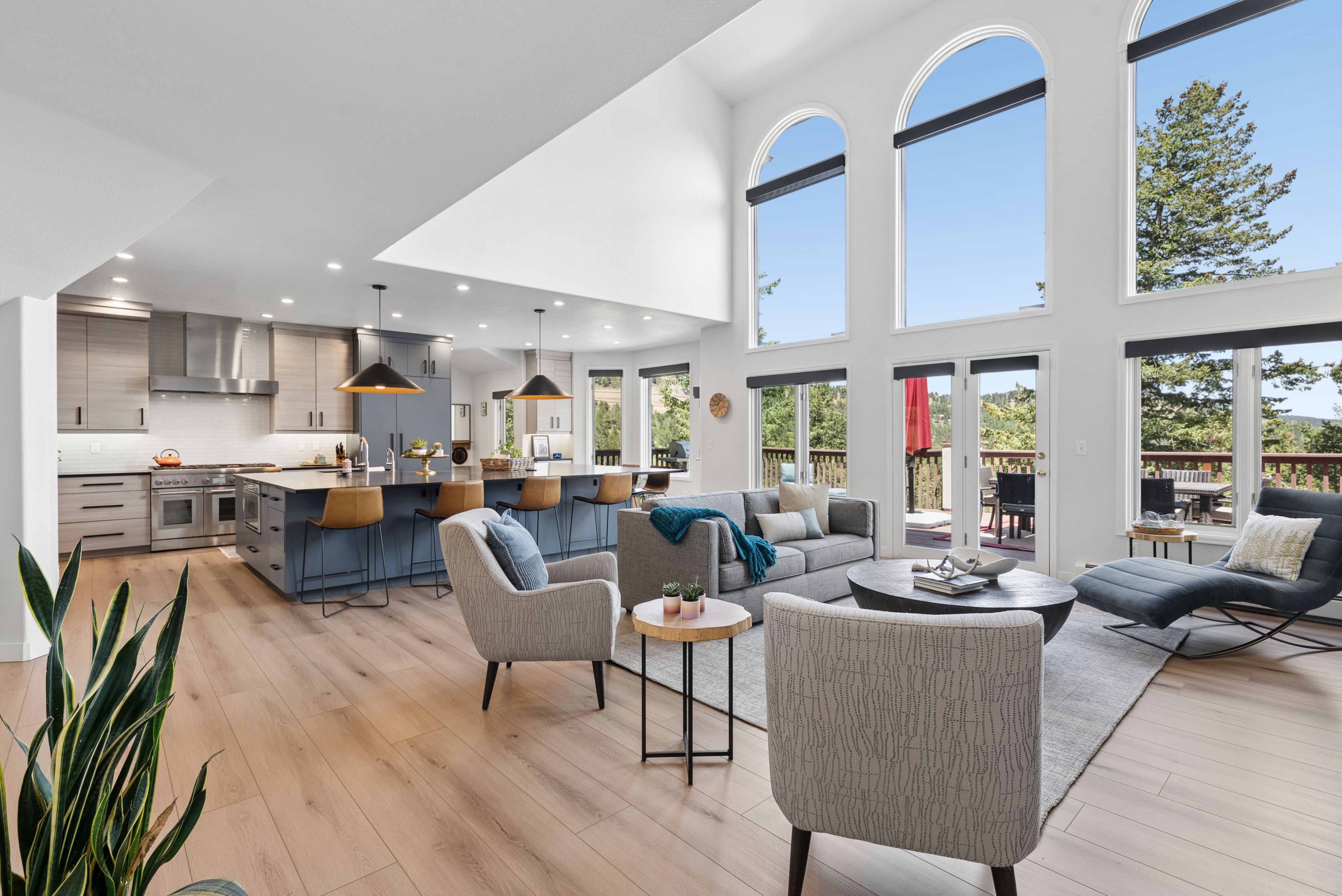  Mountain Contemporary in Highly Desirable Ridge at Hiwan - 物件實景