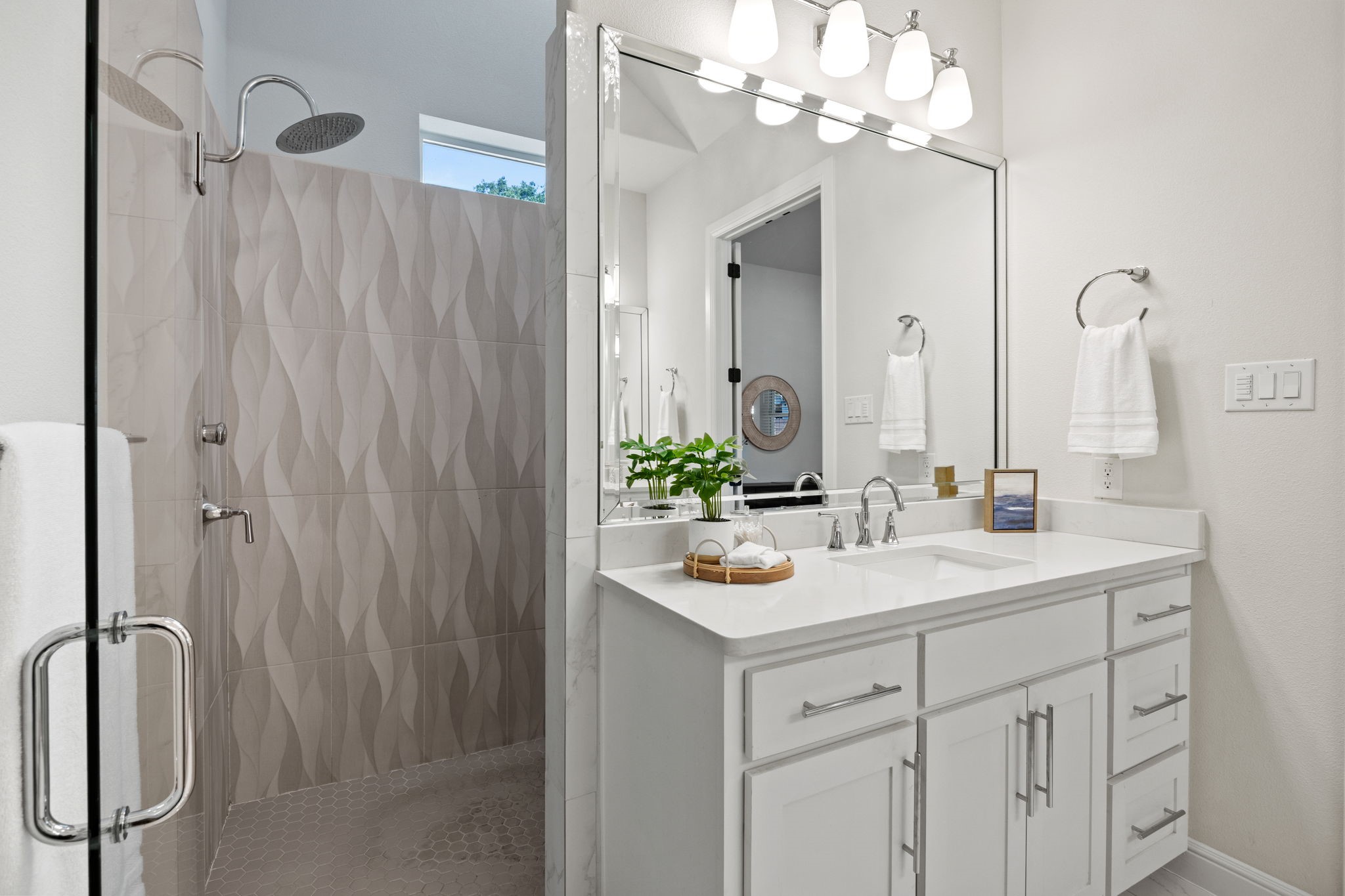 Fort Worth, Texas, 76107, United States, 3 Bedrooms Bedrooms, ,3 BathroomsBathrooms,Residential,For Sale,1927265