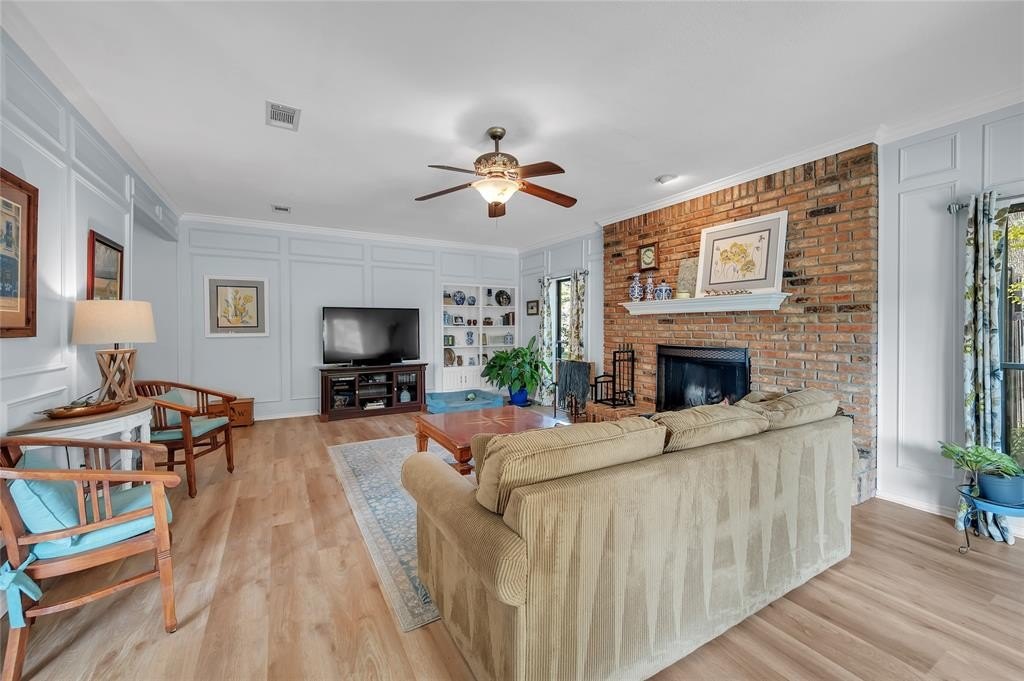 Bedford, Texas, 76021, United States, 4 Bedrooms Bedrooms, ,4 BathroomsBathrooms,Residential,For Sale,1978202