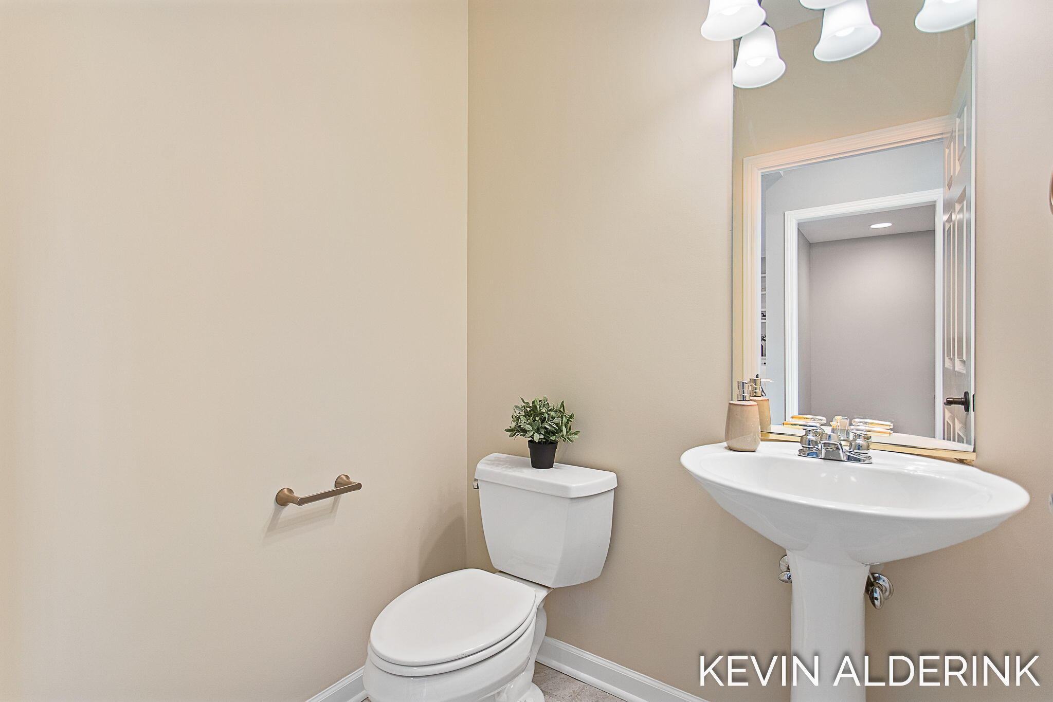 Holland, Michigan, 49423, United States, 5 Bedrooms Bedrooms, ,6 BathroomsBathrooms,Residential,For Sale,1908237