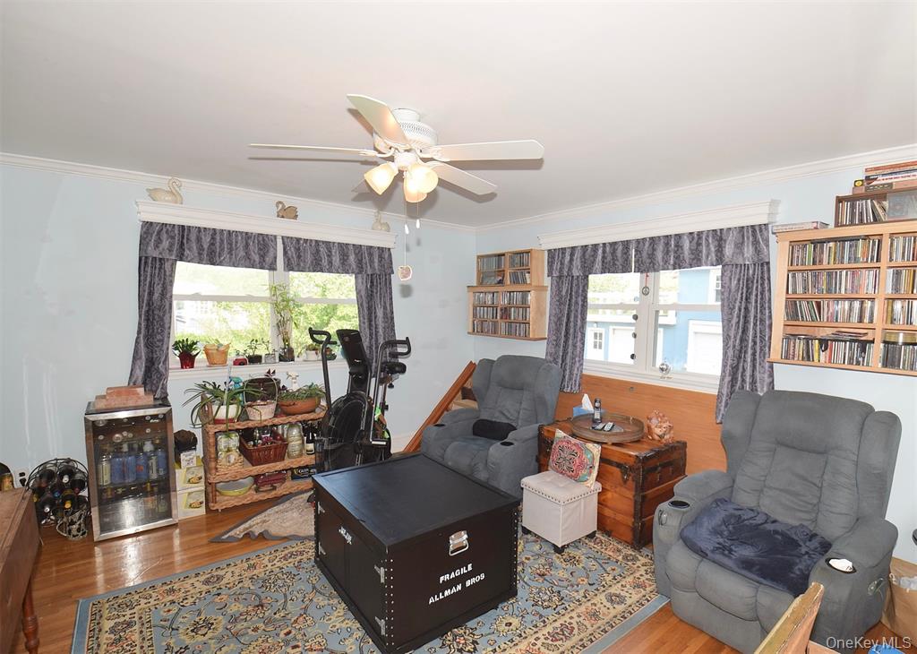Lindenhurst, New York, 11757, United States, 5 Bedrooms Bedrooms, ,3 BathroomsBathrooms,Residential,For Sale,2049056