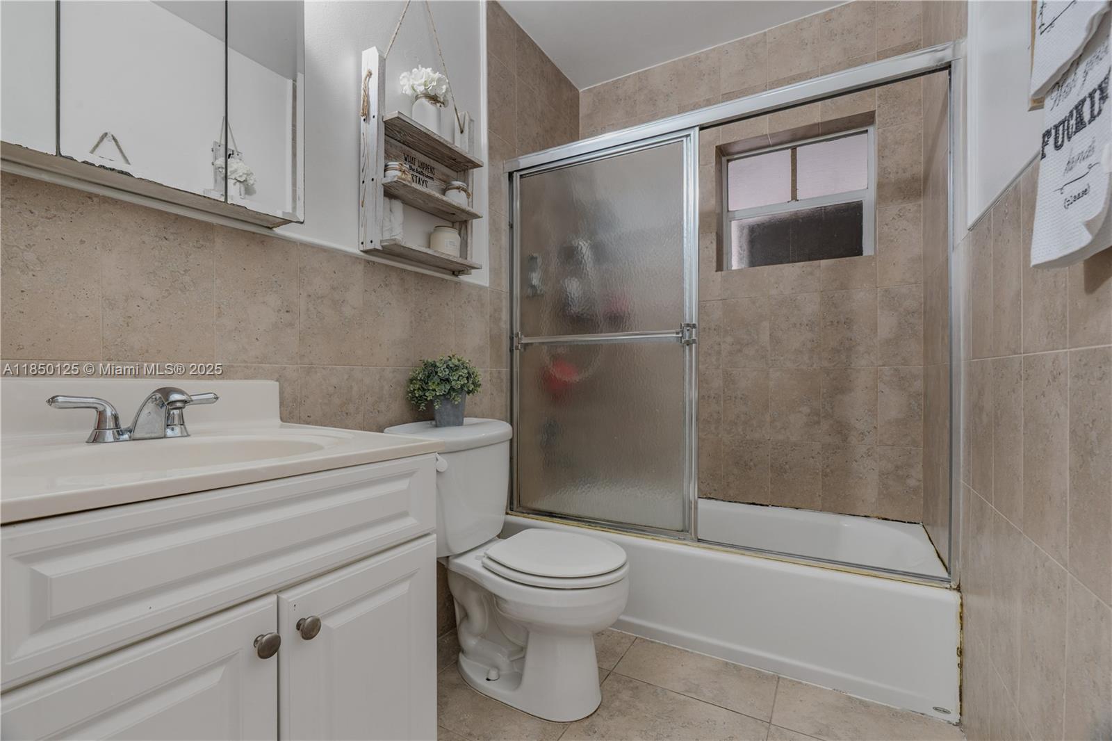 Miami, Florida, 33165, United States, 3 Bedrooms Bedrooms, ,2 BathroomsBathrooms,Residential,For Sale,1906706