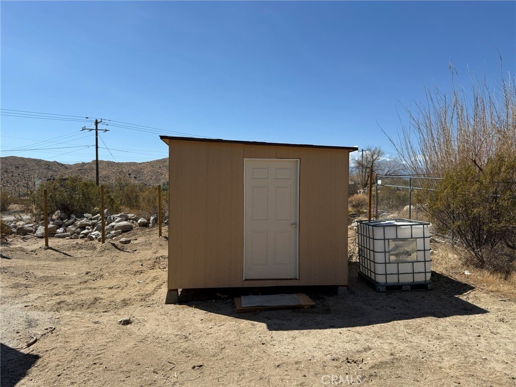 Morongo Valley, California, 92256, United States, 2 Bedrooms Bedrooms, ,3 BathroomsBathrooms,Residential,For Sale,1940987