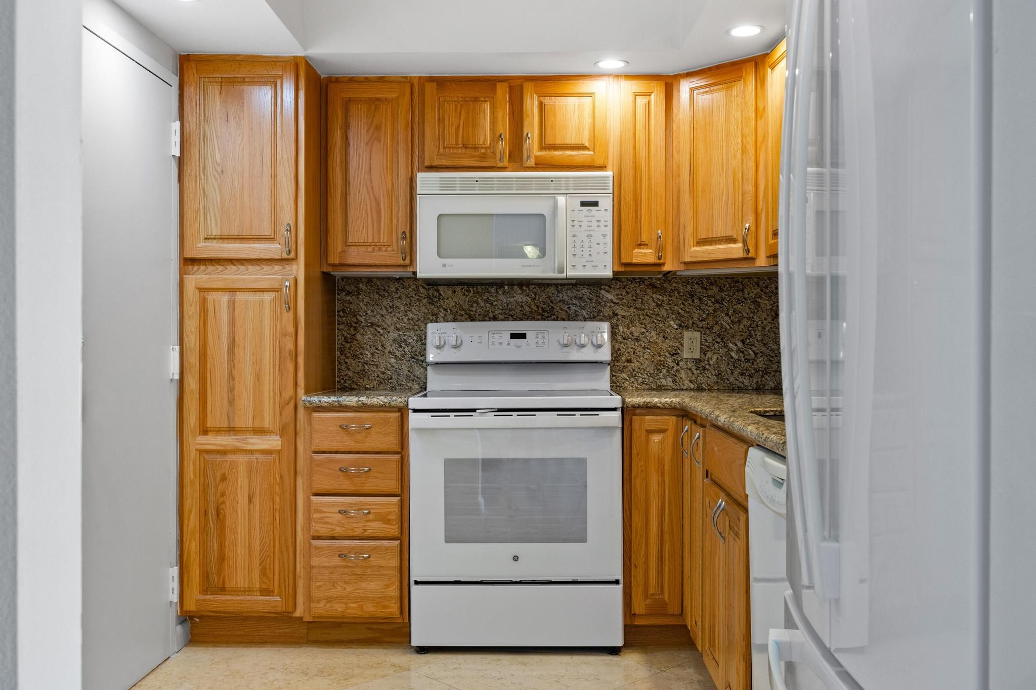  1950 S Ocean Dr, Hallandale Beach, FL 33009 - 物件實景