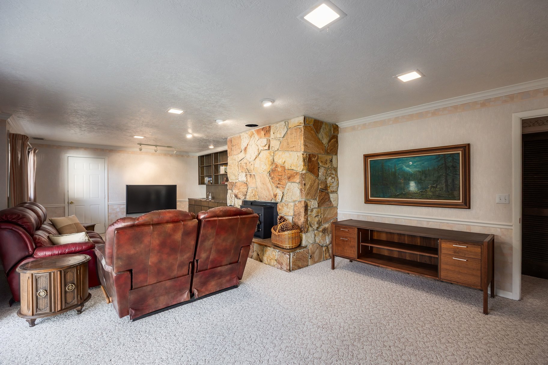  Spacious Living in an Established Springville Neighborhood - 物件實景