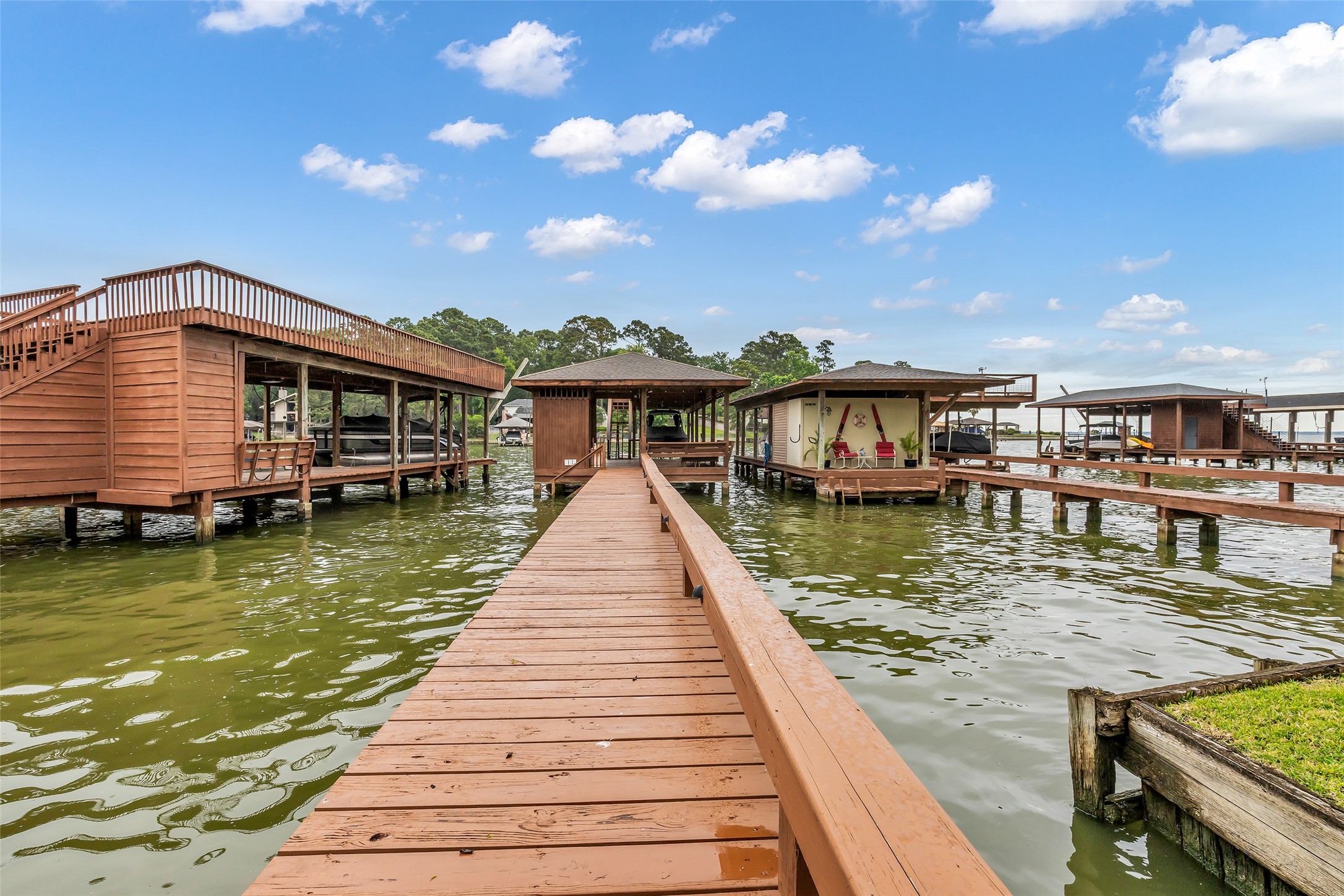  33 Harbour Point Circle - 物件實景