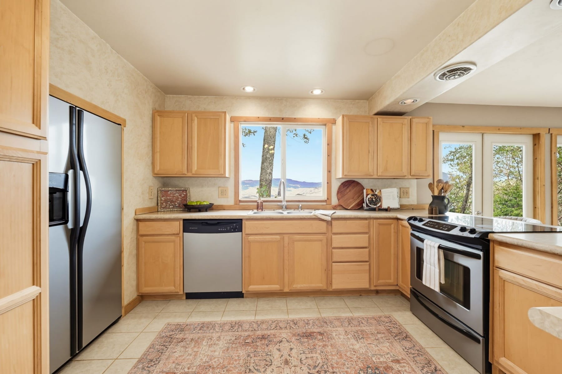  2590 Siskiyou Highway Ashland, OR 97520 - 物件實景