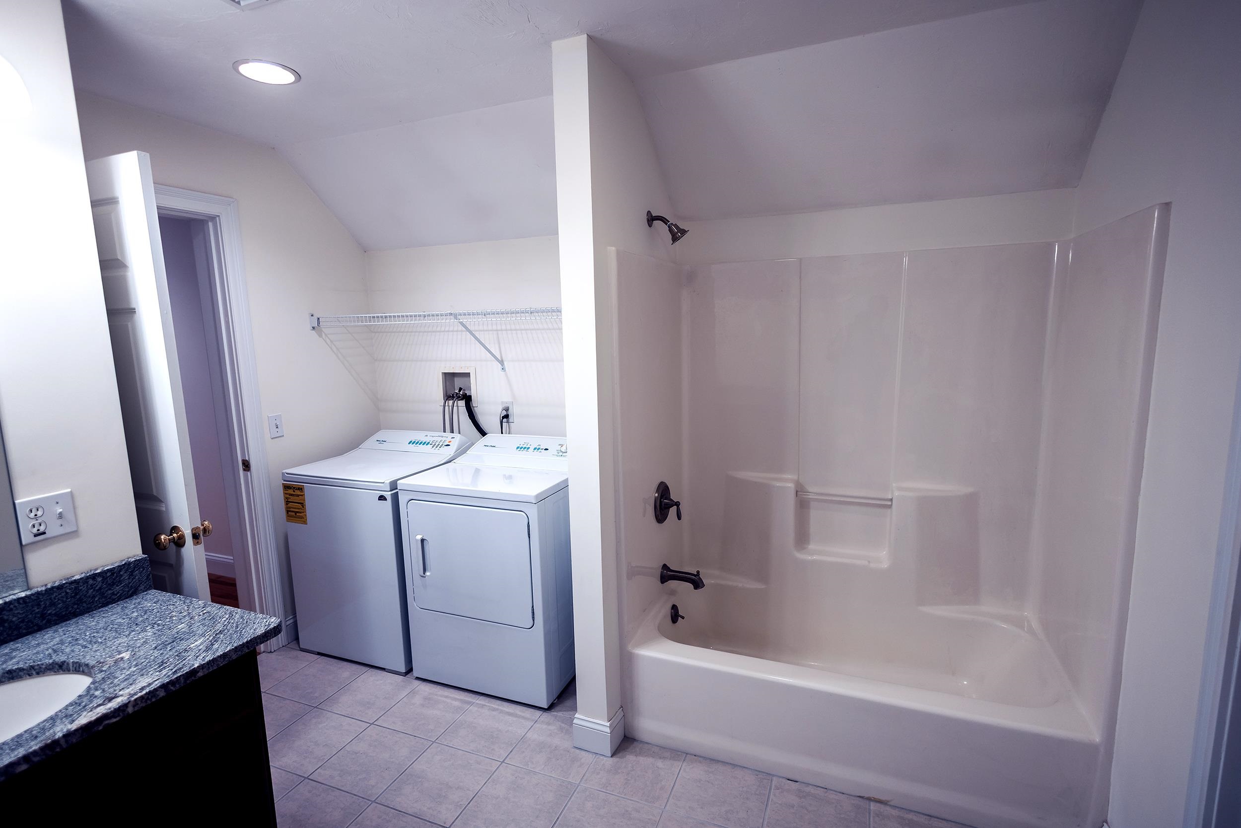 Pelham, New Hampshire, 03076, United States, 4 Bedrooms Bedrooms, ,3 BathroomsBathrooms,Residential,For Sale,1897003