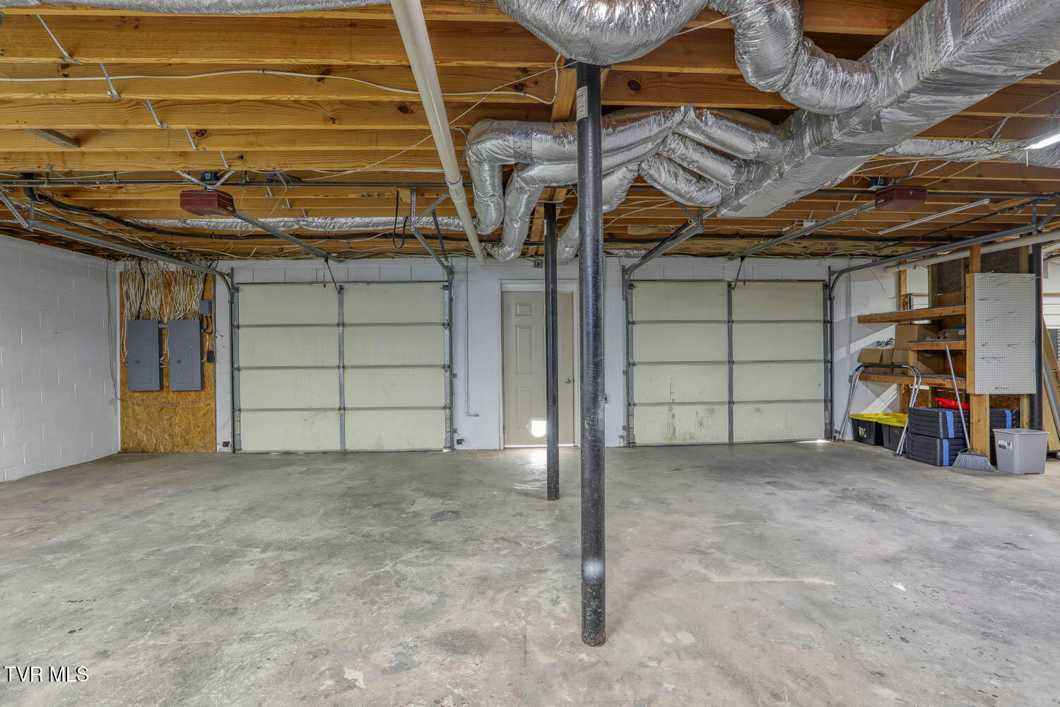 Rogersville, Tennessee, 37857, United States, 4 Bedrooms Bedrooms, ,4 BathroomsBathrooms,Residential,For Sale,1977931