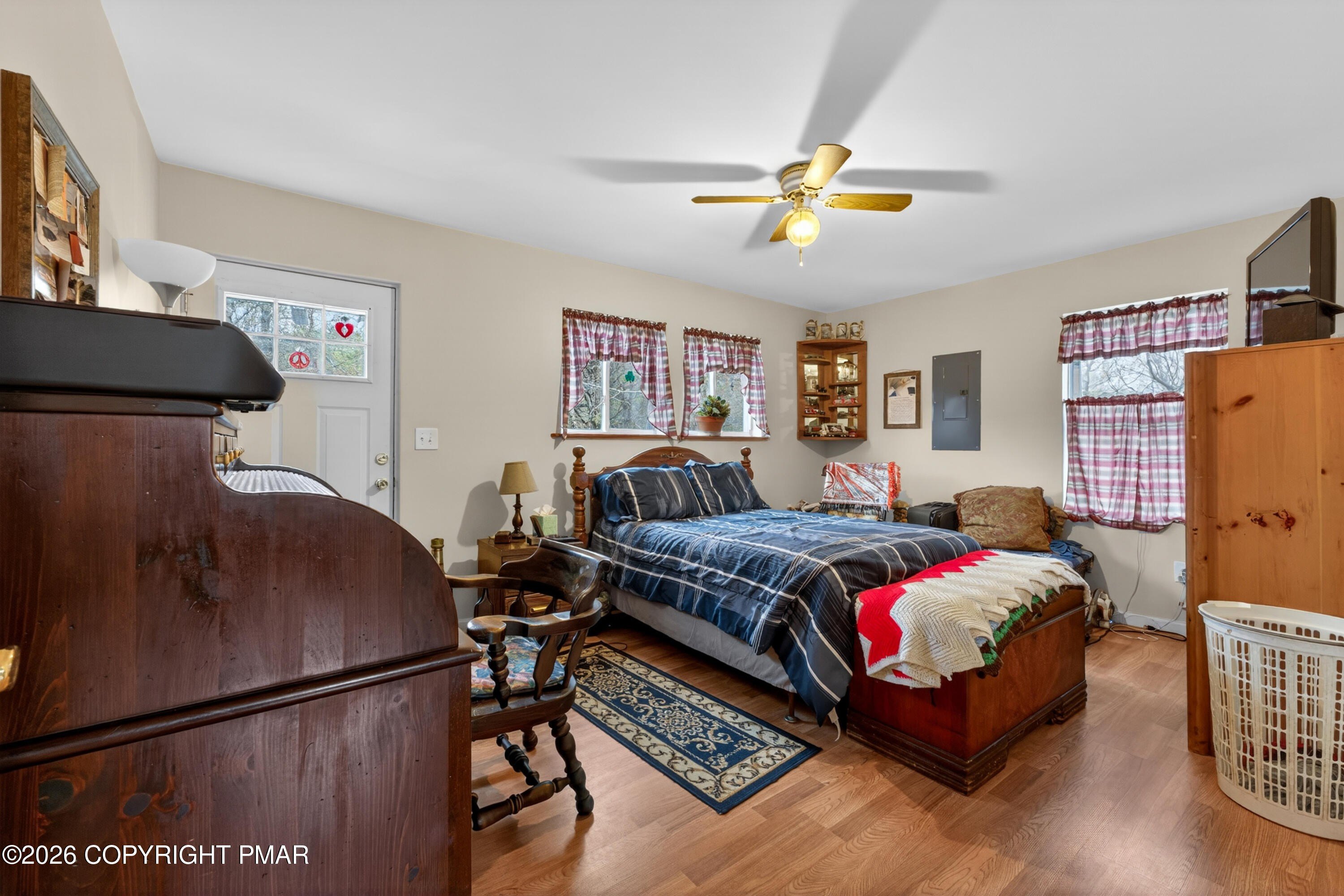 Blakeslee, Pennsylvania, 18610, United States, 6 Bedrooms Bedrooms, ,3 BathroomsBathrooms,Residential,For Sale,2042920