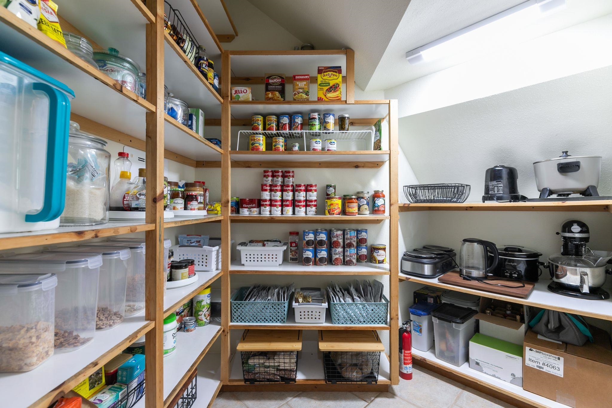 Berlin, Wisconsin, 54923, United States, 5 Bedrooms Bedrooms, ,4 BathroomsBathrooms,Residential,For Sale,1974961