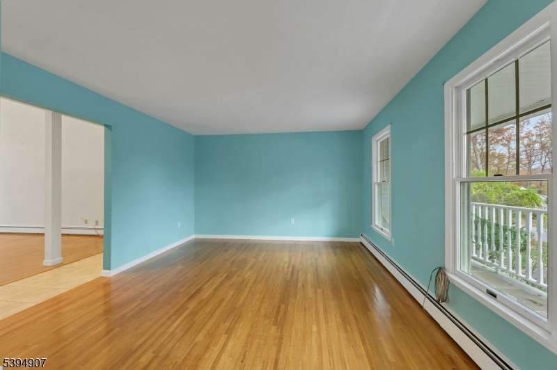 Wayne Twp., New Jersey, 07470, United States, 4 Bedrooms Bedrooms, ,4 BathroomsBathrooms,Residential,For Sale,1989007