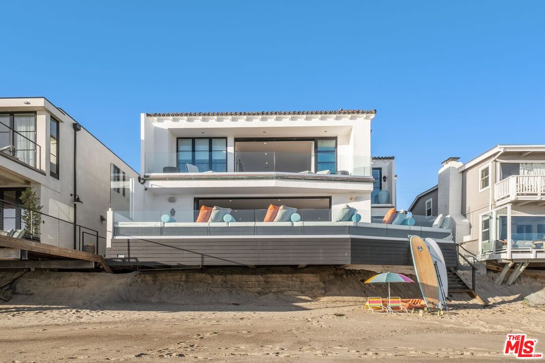 Malibu, California, 90265, United States, 3 Bedrooms Bedrooms, ,3 BathroomsBathrooms,Residential,For Sale,1918714