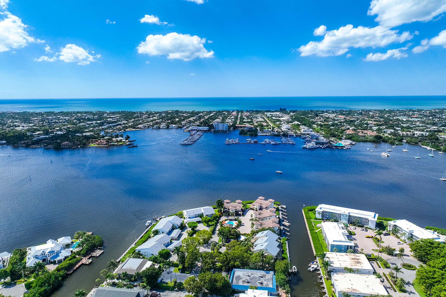  ROYAL HARBOR - BAYVIEW ESTATES - 物件實景
