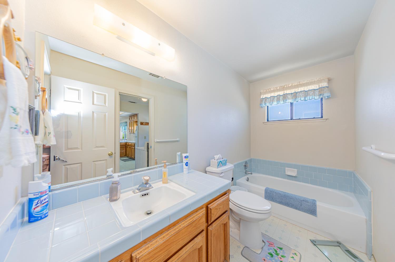 Oakhurst, California, 93644, United States, 4 Bedrooms Bedrooms, ,3 BathroomsBathrooms,Residential,For Sale,1974250