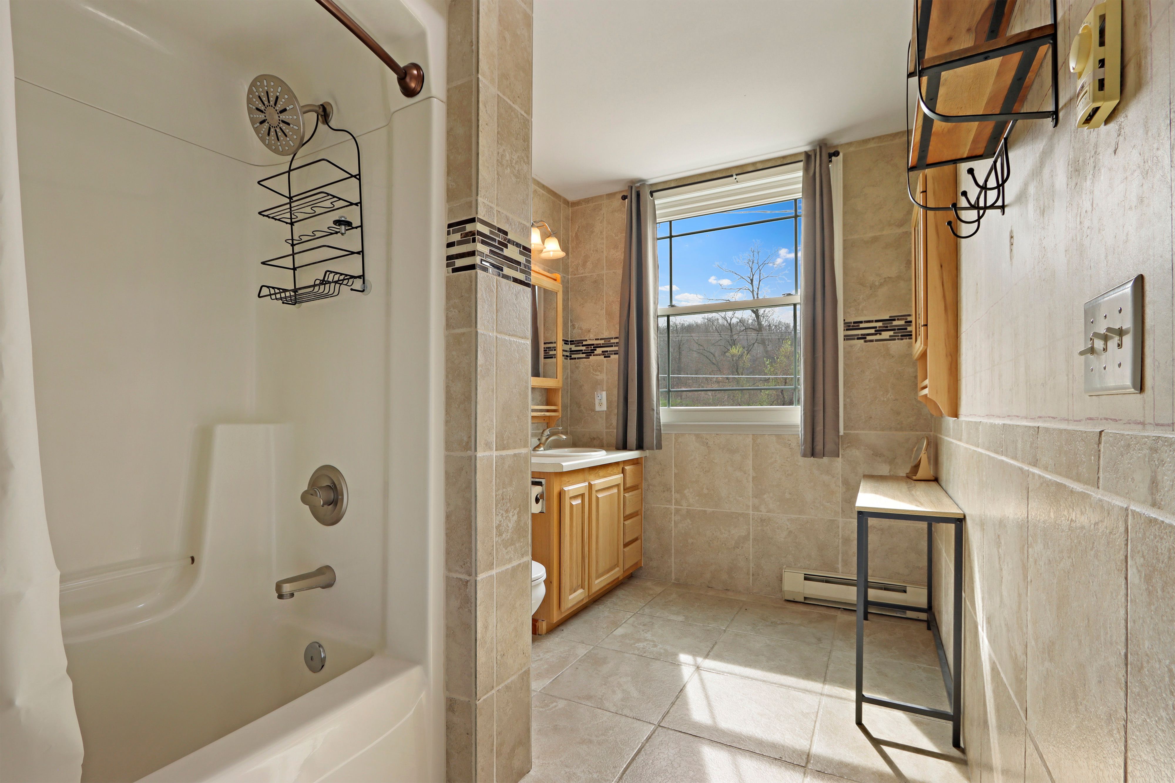  Gracious Lake Como Waterfront Retreat with Proven Rental Income - 物件實景