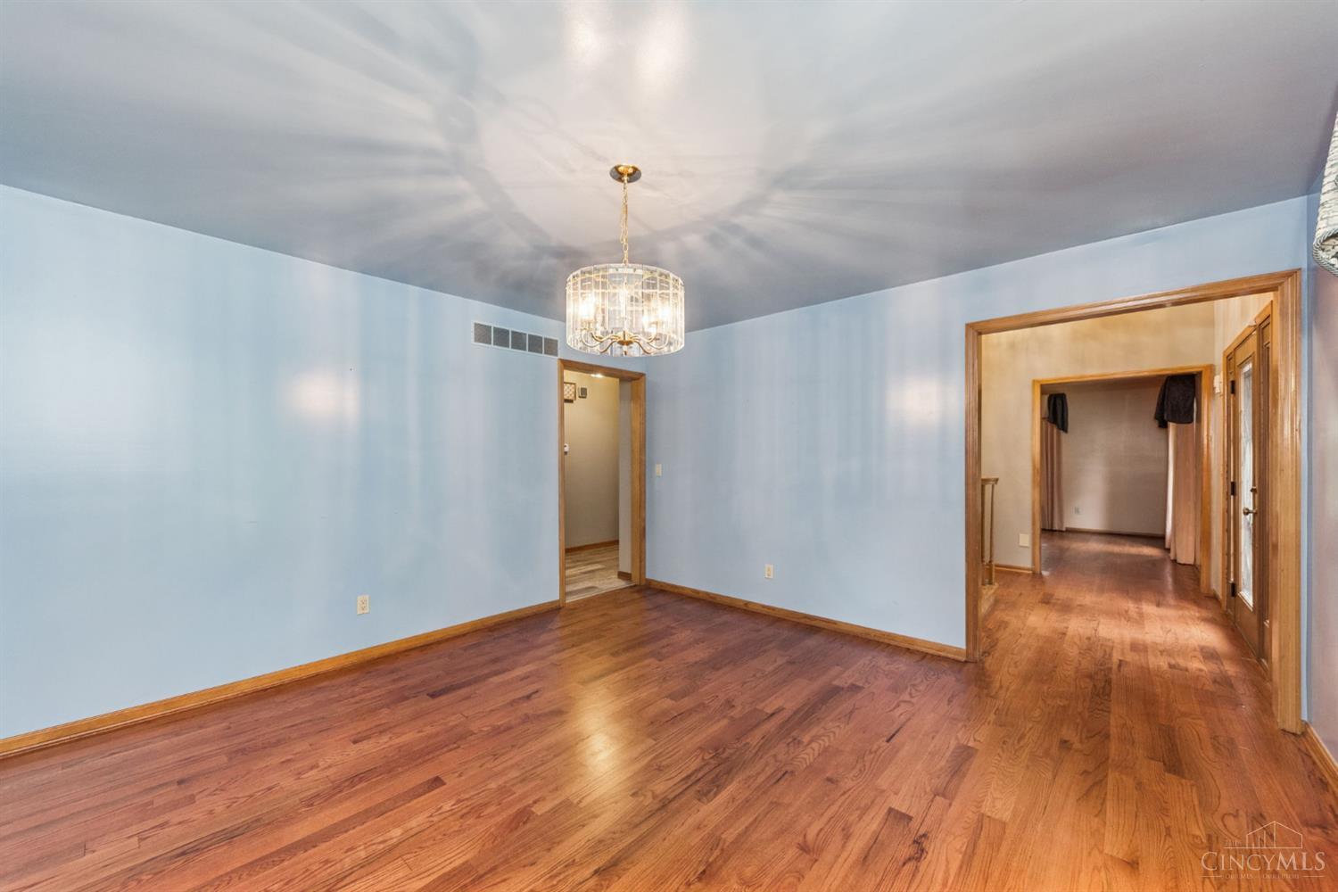 Batavia, Ohio, 45103, United States, 4 Bedrooms Bedrooms, ,4 BathroomsBathrooms,Residential,For Sale,1905917