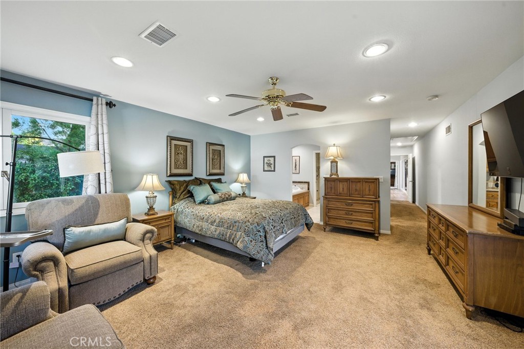 Huntington Beach, California, 92649, United States, 3 Bedrooms Bedrooms, ,2 BathroomsBathrooms,Residential,For Sale,1901956