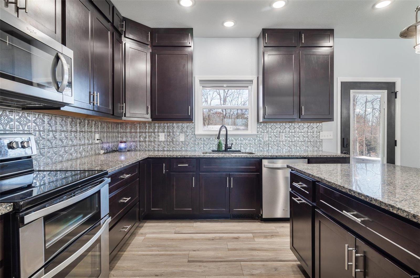 16 Chestnut Crossing, Farmington, Missouri, 63640, United States, 4 Bedrooms Bedrooms, ,3 BathroomsBathrooms,Residential,For Sale,16 Chestnut Crossing,1610348