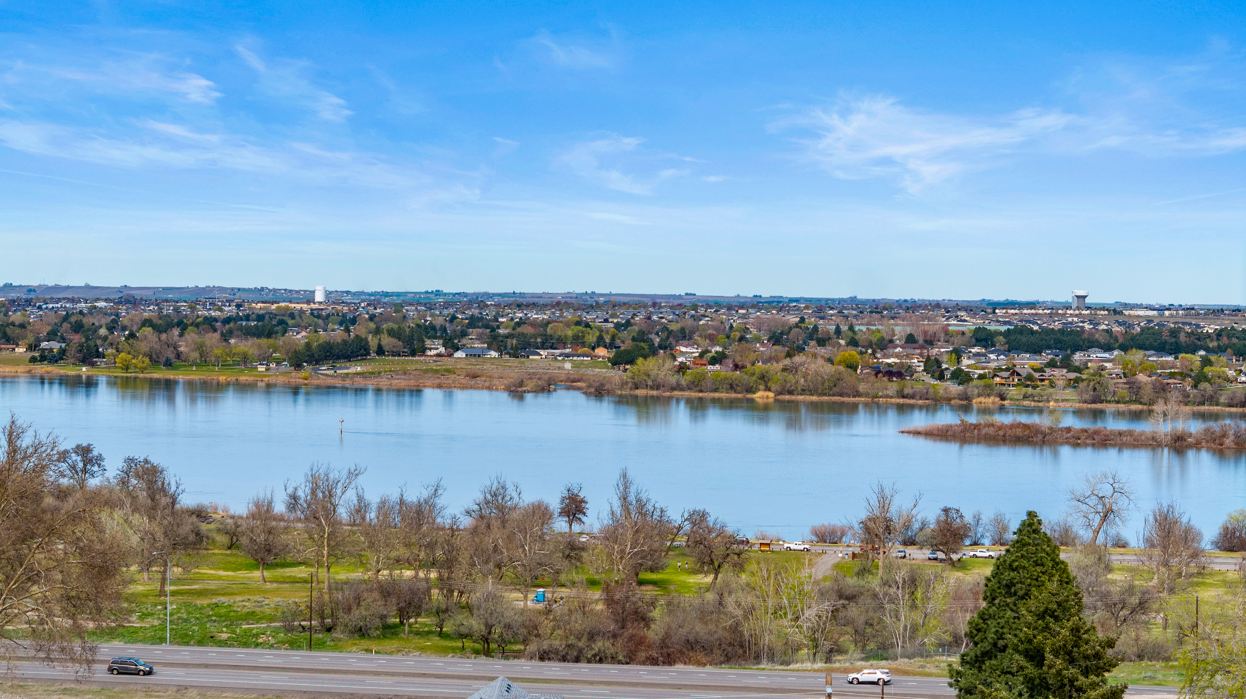  Stunning Views & Solar Panel Efficiency - 物件實景